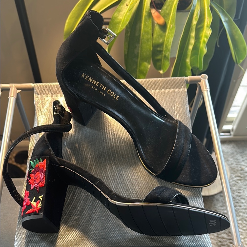 Kenneth Cole Black Embroidered Women's Heels